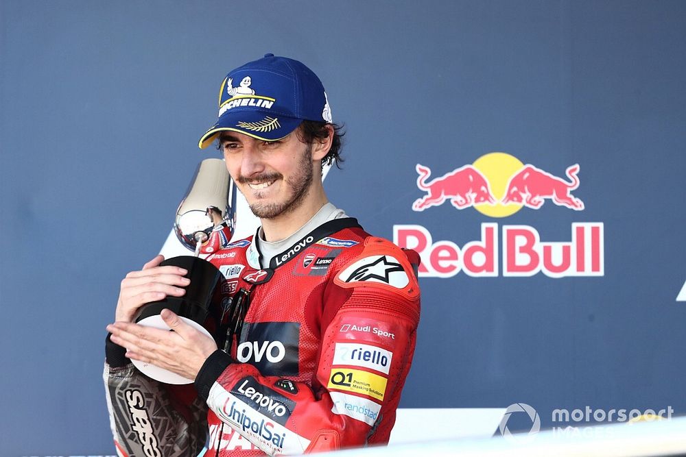 Francesco Bagnaia, Ducati Team, 2ᵉ, sur le podium