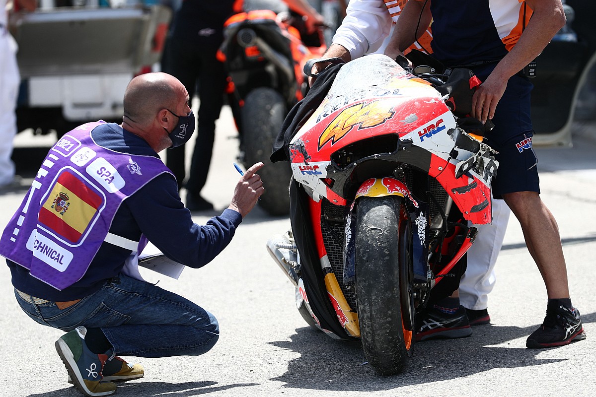 Warm up para Zarco con caídas de Márquez y Pol Espargaró