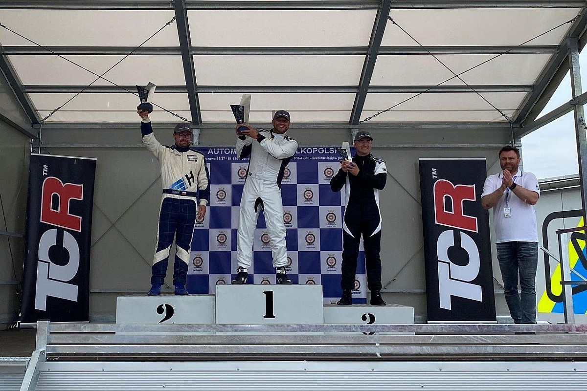 Dwa razy Ratajczak w Mazda MX-5 Cup