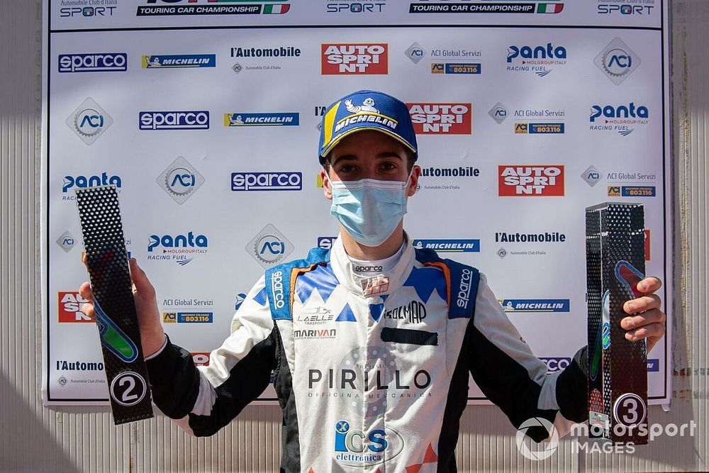 Butti: "La pista è la mia strada, sogno un team ufficiale"