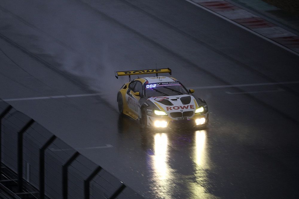 Rowe BMW met Catsburg op pole voor 24 uur van de Nürburgring