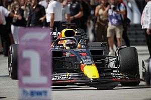 Wie houdt Verstappen tegen? Hill: “Concurrentie worstelt met zichzelf”