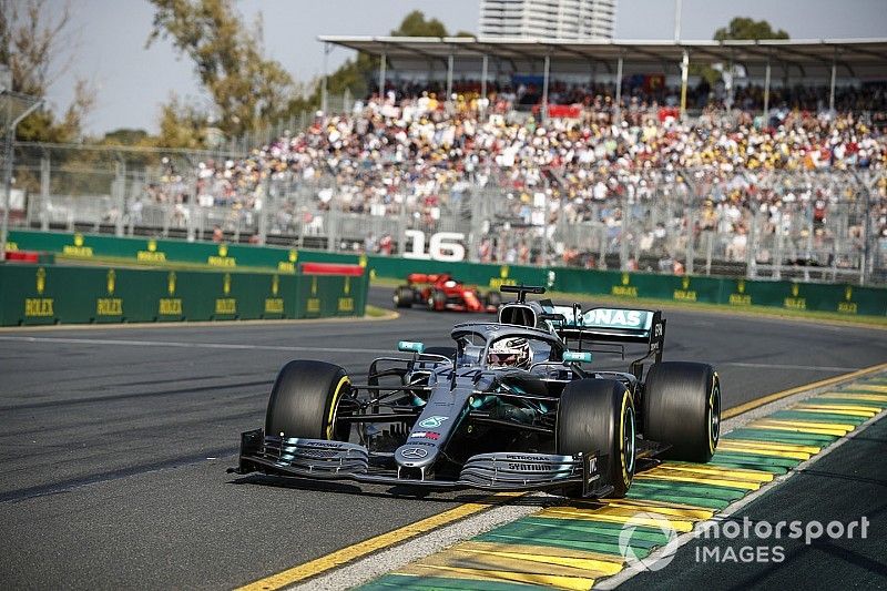 Hamilton a padlólemezzel bajlódott, Bottasnak eszébe sem jutott a csapatutasítás