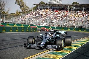 Hamilton a padlólemezzel bajlódott, Bottasnak eszébe sem jutott a csapatutasítás
