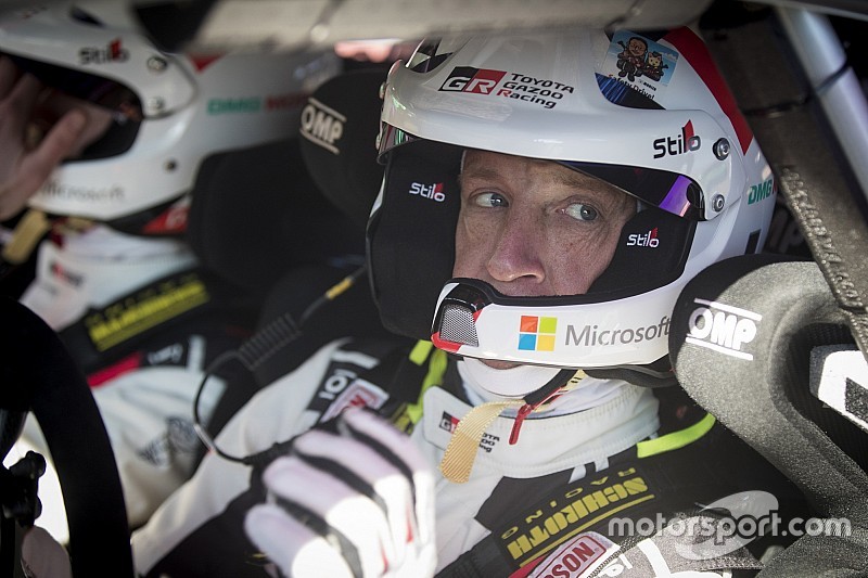 Meeke utrzymuje prowadzenie