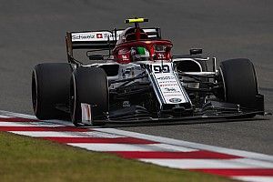 Problemas de Giovinazzi são culpa da equipe, diz chefe