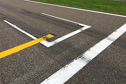 Kínában már újra kinyitott egy versenypálya