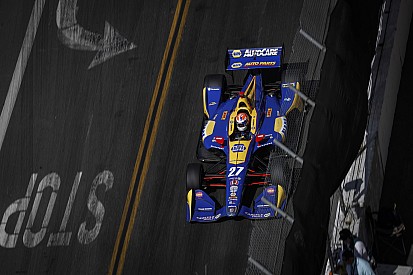 Alexander Rossi vince a Long Beach dominando davanti a Newgarden
