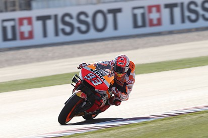 Márquez lidera TL3 no Catar; Lorenzo cai e desiste de treino