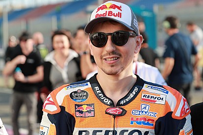 Lorenzo: "Es como si Honda hubiera juntado a Ronaldo y a Messi"