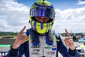 Újabb japán pilóta került be a Red Bull juniorprogramjába