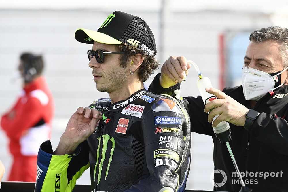 Clamoroso: Valentino Rossi è di nuovo positivo al COVID-19!