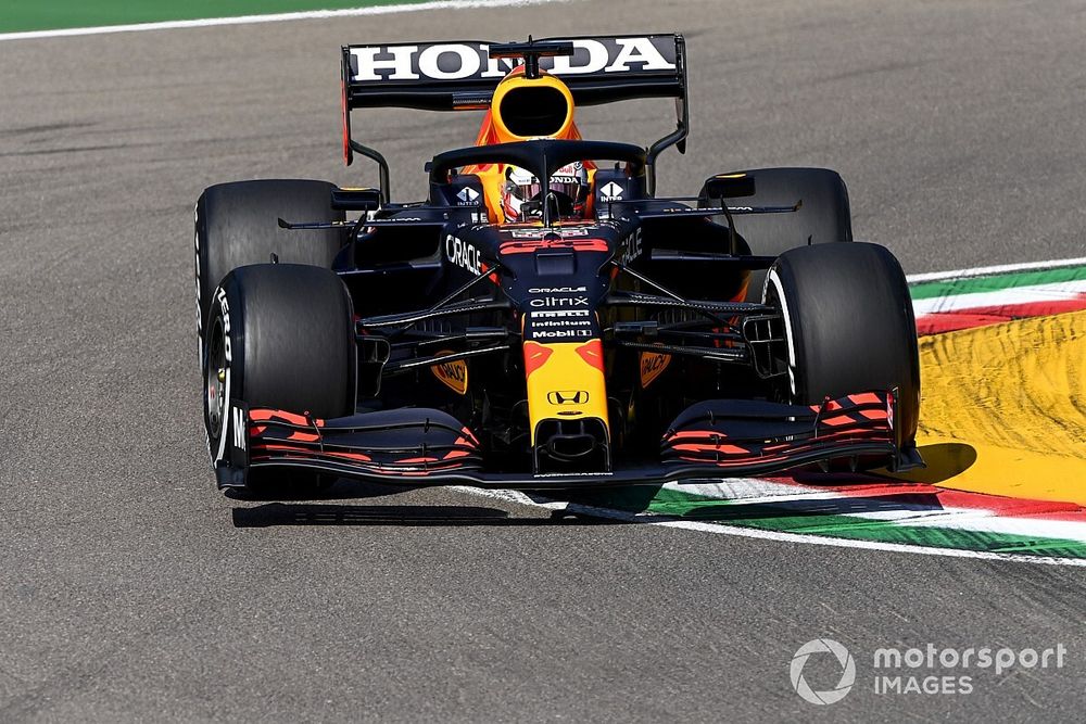 Ферстаппен сравнил Red Bull с газонокосилкой