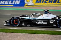 Valencia E-Prix: Vandoorne perde la pole per irregolarità