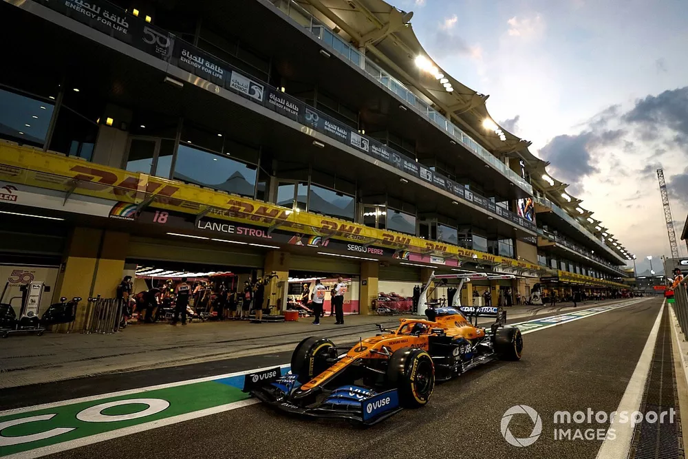 Carlos Sainz Jr., McLaren MCL35