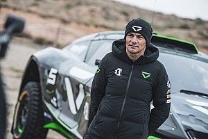 Sarrazin signed to partner Chadwick at Veloce XE team