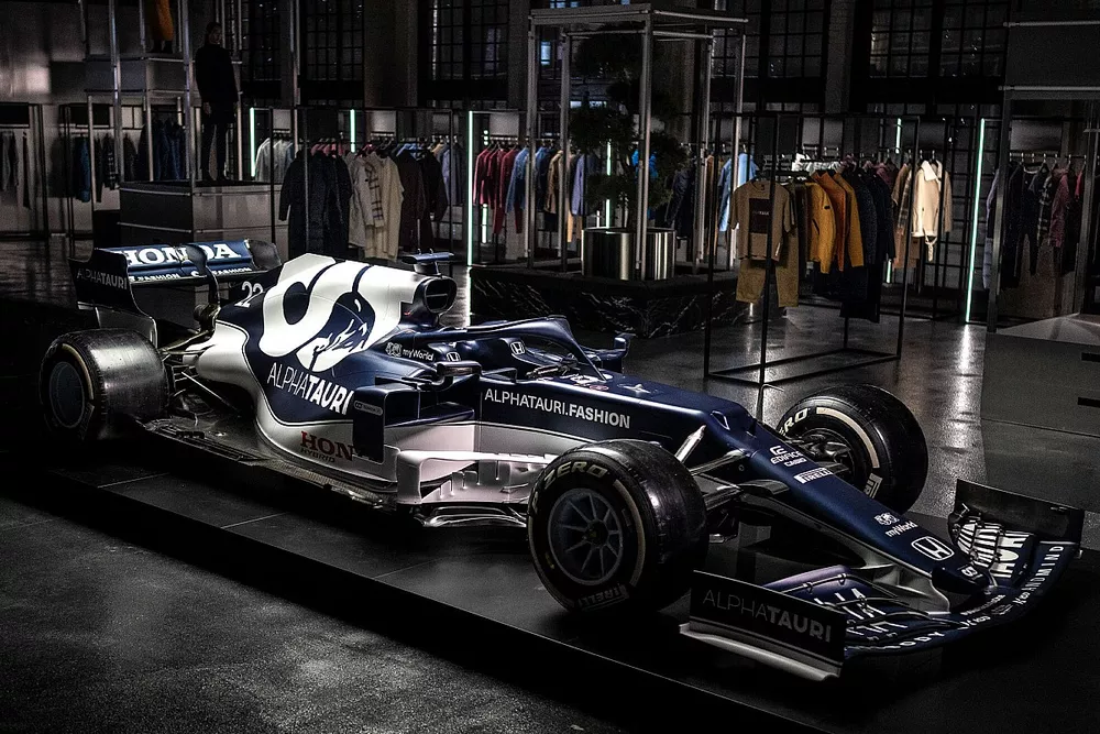 2021-launch-scuderia-alphatauri_AT02
