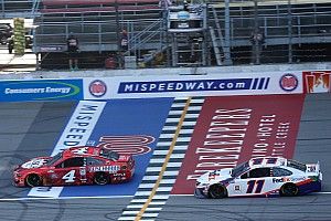 NASCAR Michigan 2: Harvick siegt wieder - Penske-Teamcrash