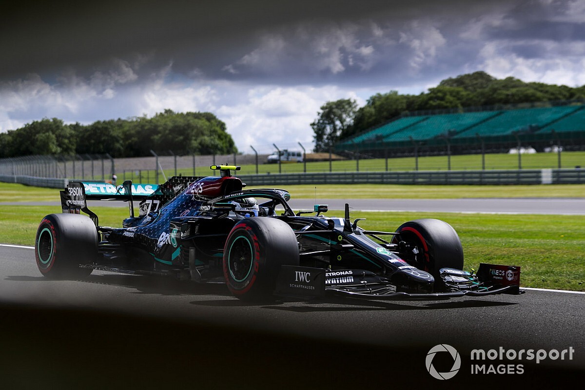 Decepcionado após perder pole, Bottas acredita que tem chance de vencer amanhã