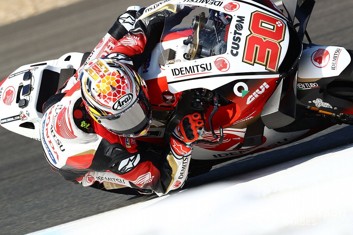 Nakagami: "Estoy probando la puesta a punto de Márquez y mejora bastante"