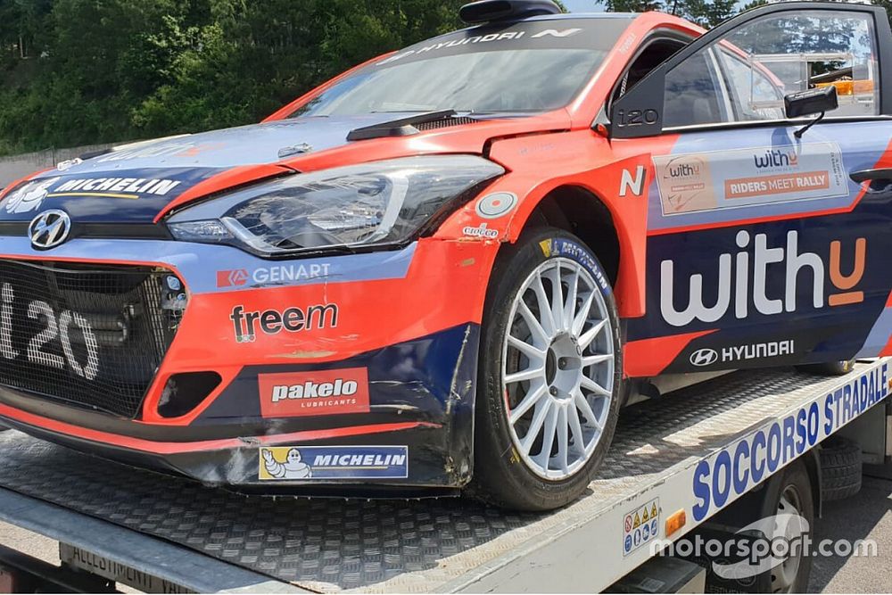 WithU Experiences: Vietti bacia il muro con la Hyundai! "Colpa mia"