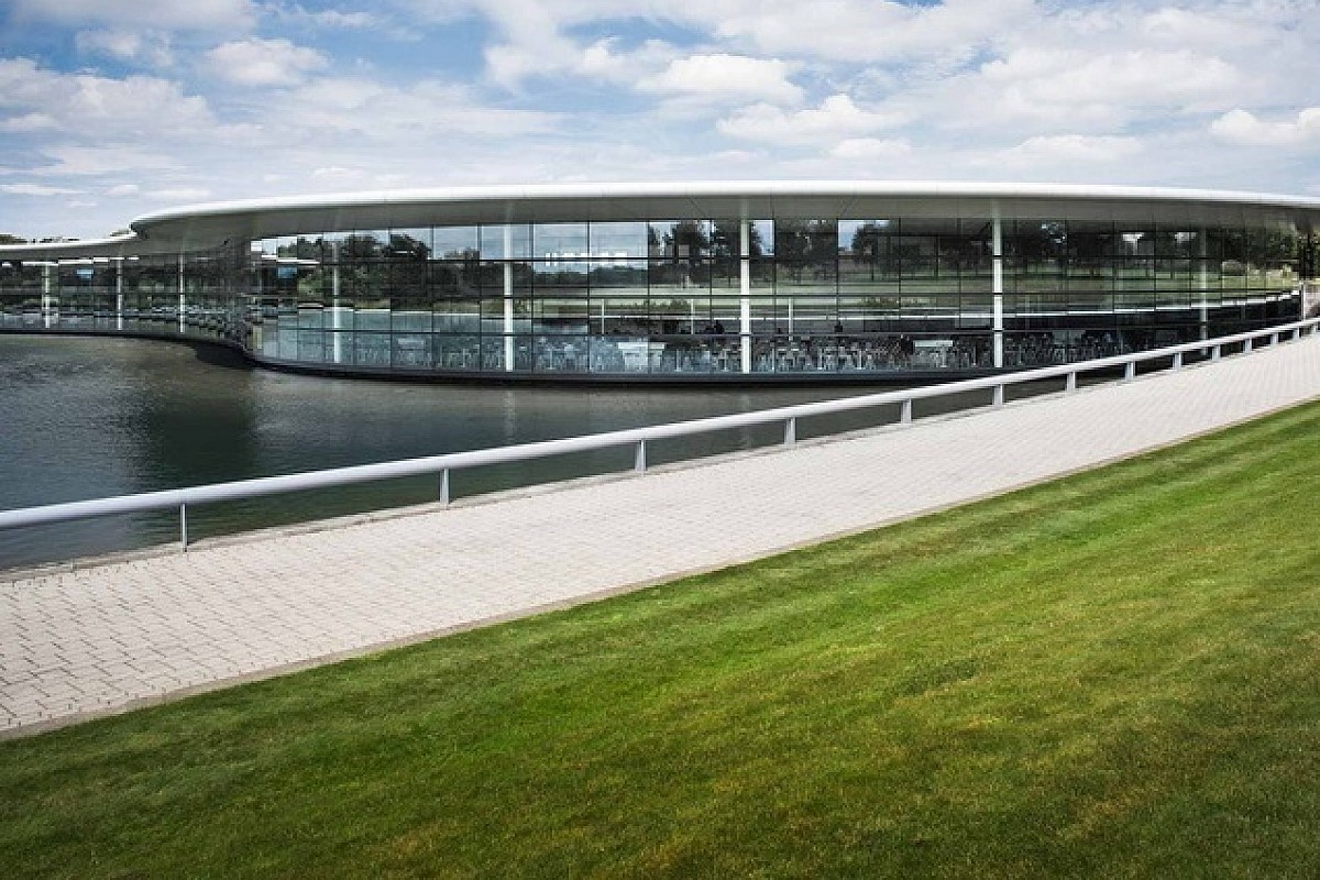 A McLaren 170 millió fontért eladta F1-es gyárát egy visszlízing megállapodás keretében