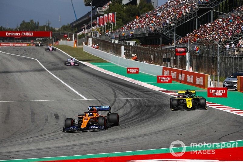 Sainz, 8º: "Ha influido la afición, porque no teníamos ritmo"