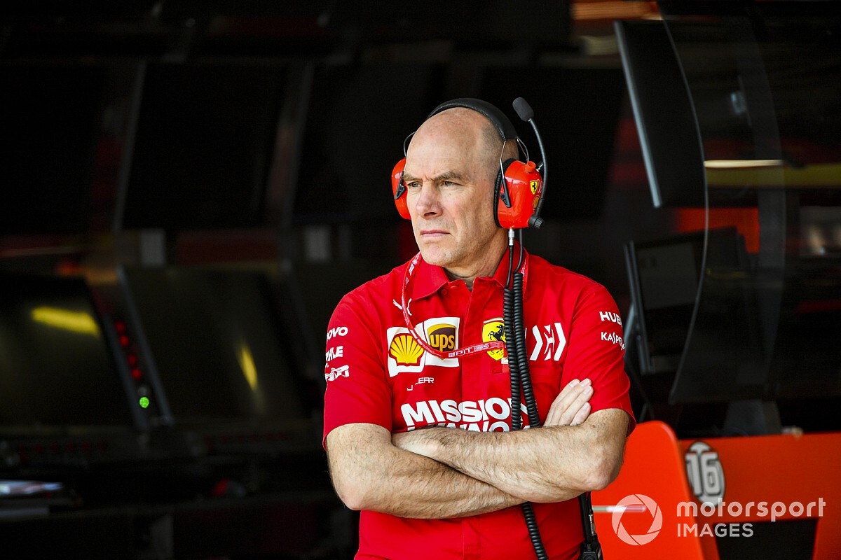 Ferrari wil takenpakket van rijderscoach Jock Clear uitbreiden