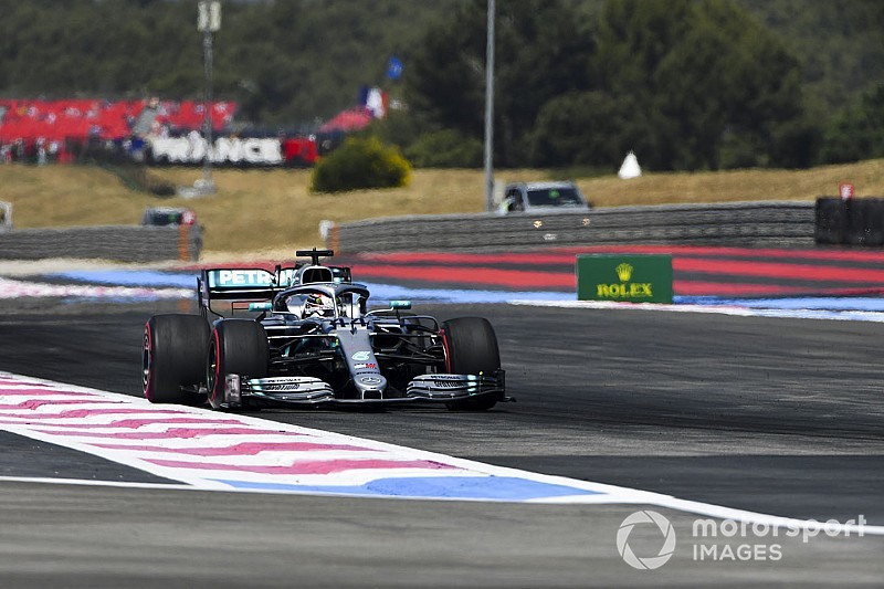 Comissários não punem Hamilton após incidente com Verstappen no TL2