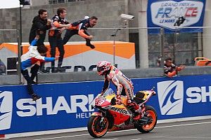 Une victoire tout en stratégie pour Márquez au Mans