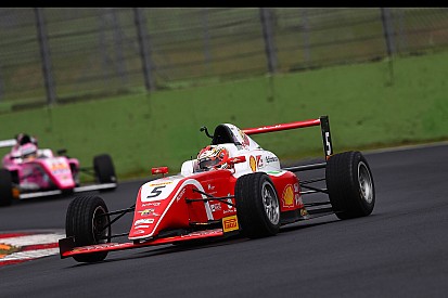 AO VIVO: Assista corrida da F4 Italiana; Petecof larga em terceiro