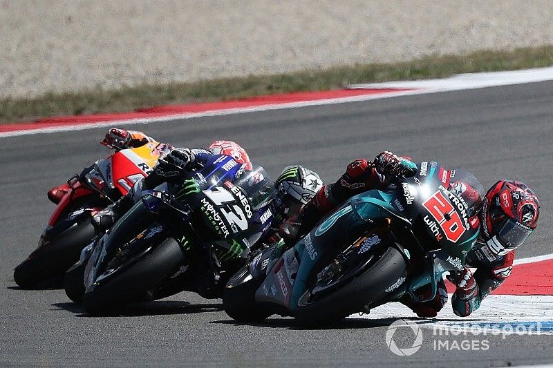 Viñales: “Me gustaría tener un uno contra uno con Quartararo"