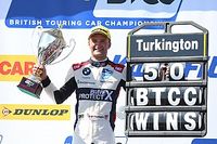 Oulton Park BTCC: Turkington eases to 50th career win