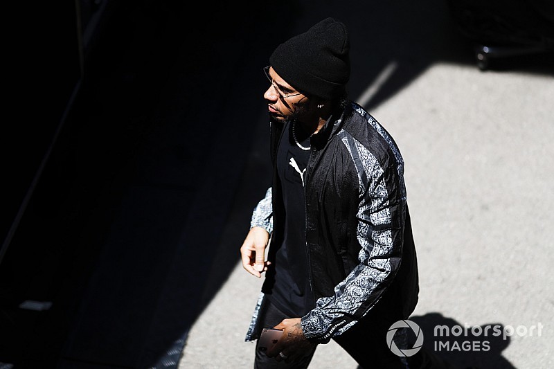 Hamilton: "Andare al Met Gala non distoglie le mie attenzioni, ma mi carica"