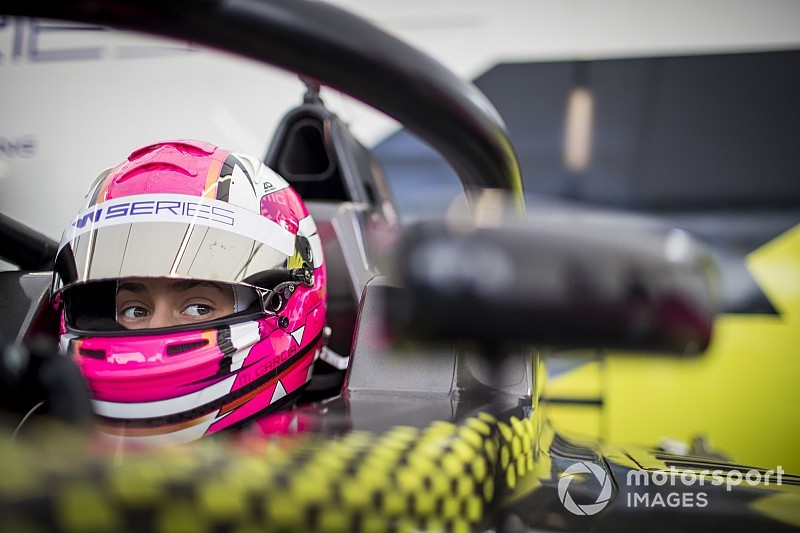 W Series, Norisring: Marta Garcia conquista la pole davanti alla Chadwvick
