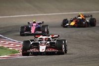 C&oacute;mo un agresivo Haas F1 puso sus dos coches en los puntos en Bahr&eacute;in