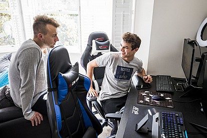 Norris, sürücülerin F1 2019 yerine iRacing'de yarışmasının sebeplerini anlattı