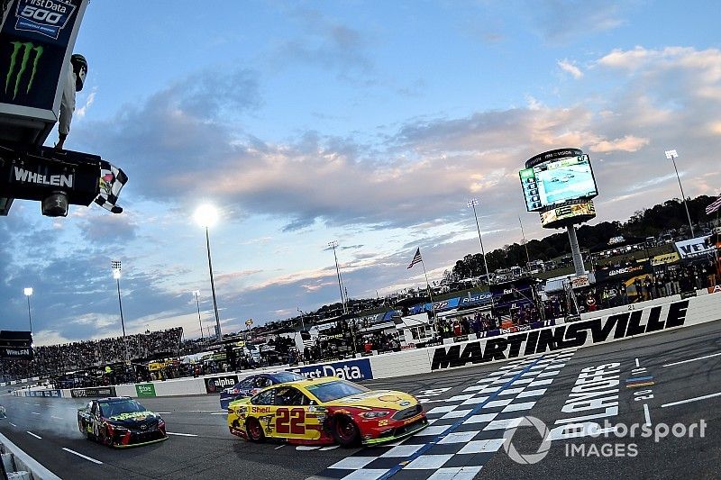 Roger Penske on Truex's criticism of Logano: "He should know better"