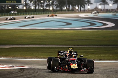 Verstappen blinded by oil from Gasly's Honda engine