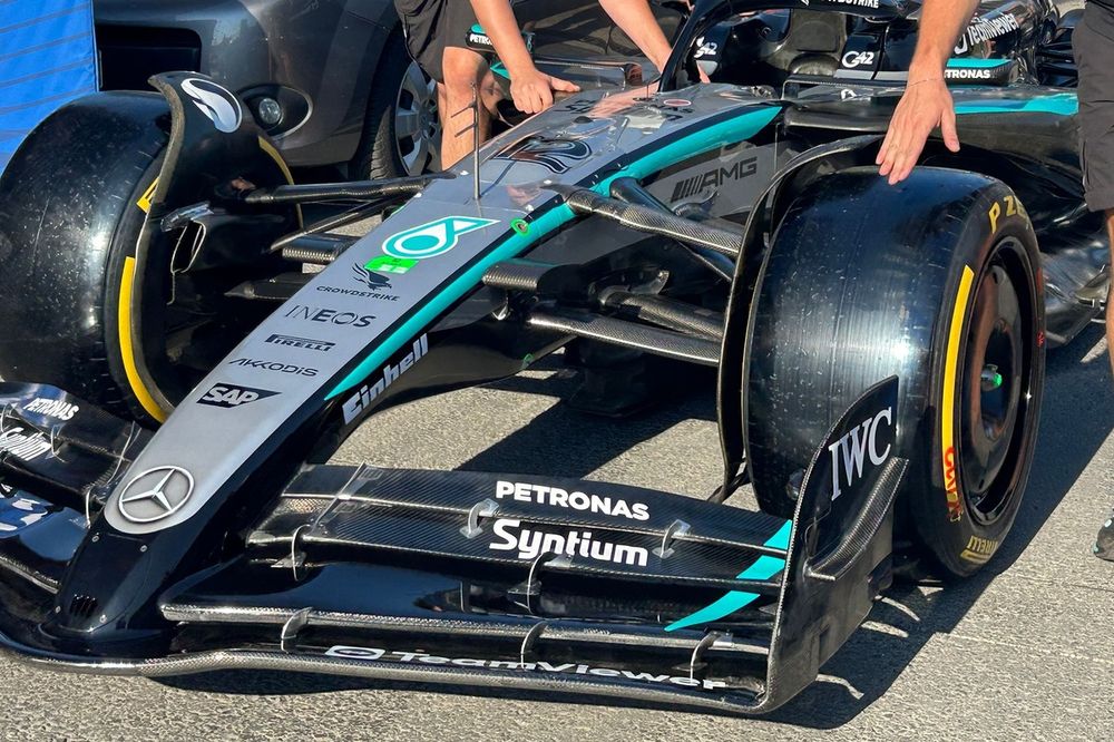 Mercedes front wing detail