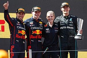 Victoria de Verstappen en España, podio de Pérez y abandono de Leclerc