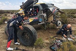 Frustrated Peterhansel explains costly Dakar accident