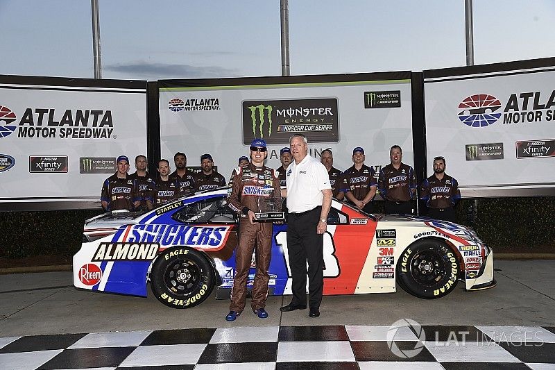 Kyle Busch, Joe Gibbs Racing Toyota, Wins the pole at Atlanta