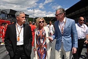 Carey: Taraftarlar F1'in Ecclestone döneminden daha iyi olduğunu söylüyor