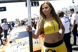 Rengeteg látványos kép a DTM holland futamáról