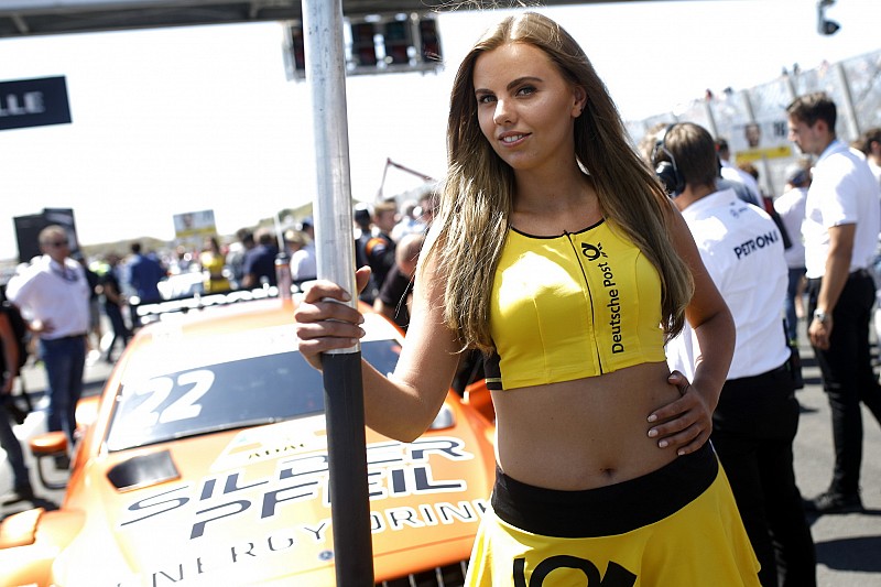 Rengeteg látványos kép a DTM holland futamáról