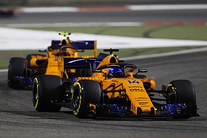 Retroscena McLaren: Alonso si è fatto doppiare per non restare a secco?
