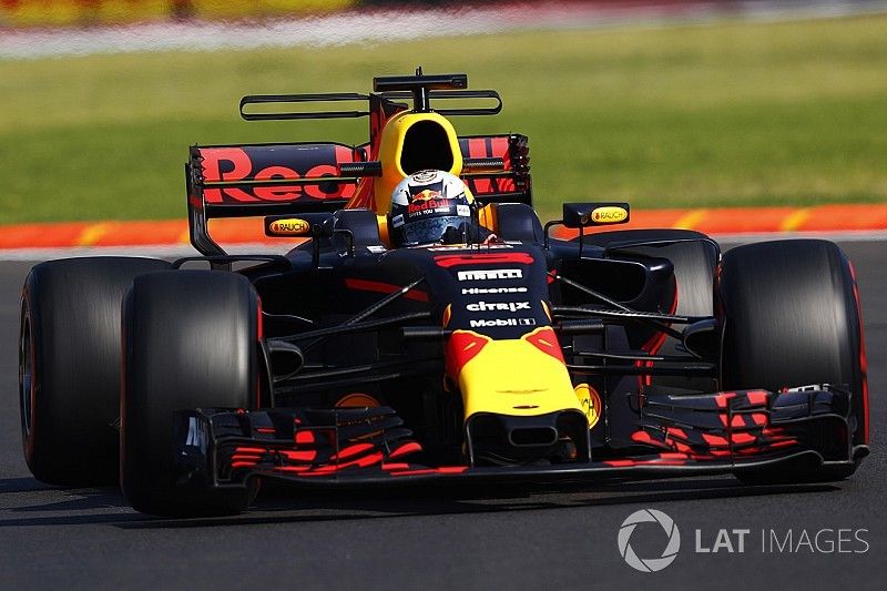 EL2 - Ricciardo précède Hamilton lors d'une étrange séance