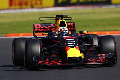 Риккардо и пилоты Toro Rosso потеряют по 10 позиций на старте