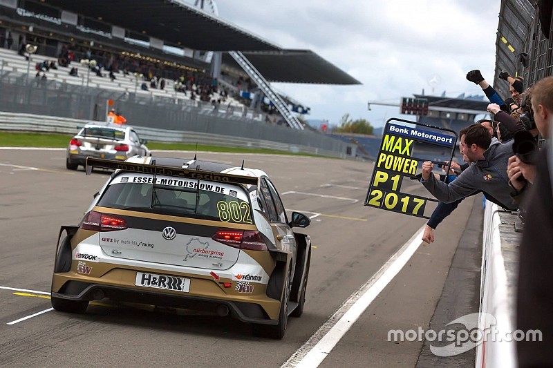 La Mathilda Racing chiude con un'altra vittoria in Classe TCR al Nordschleife